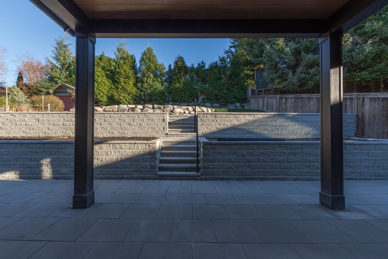 1066 Jay Cres