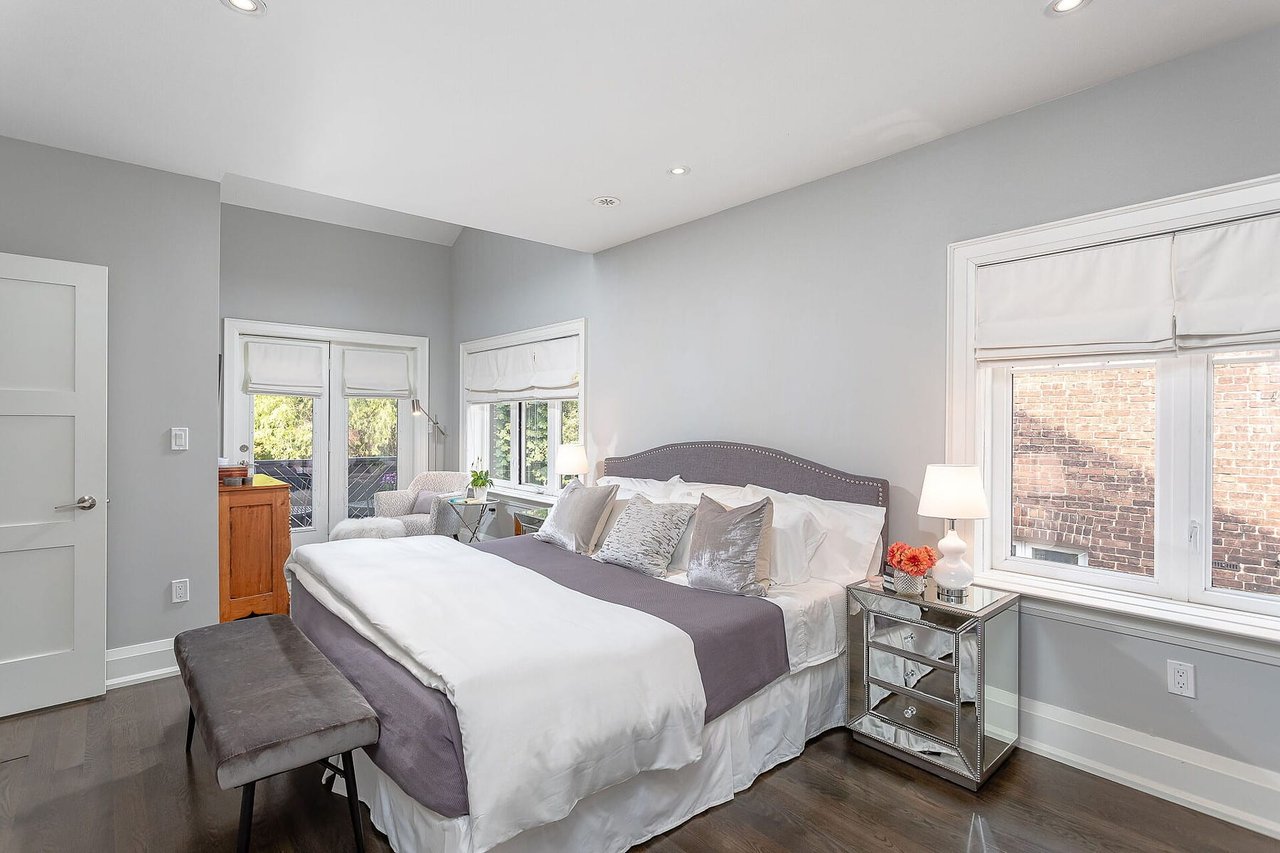 Davisville Village Stylish Reno