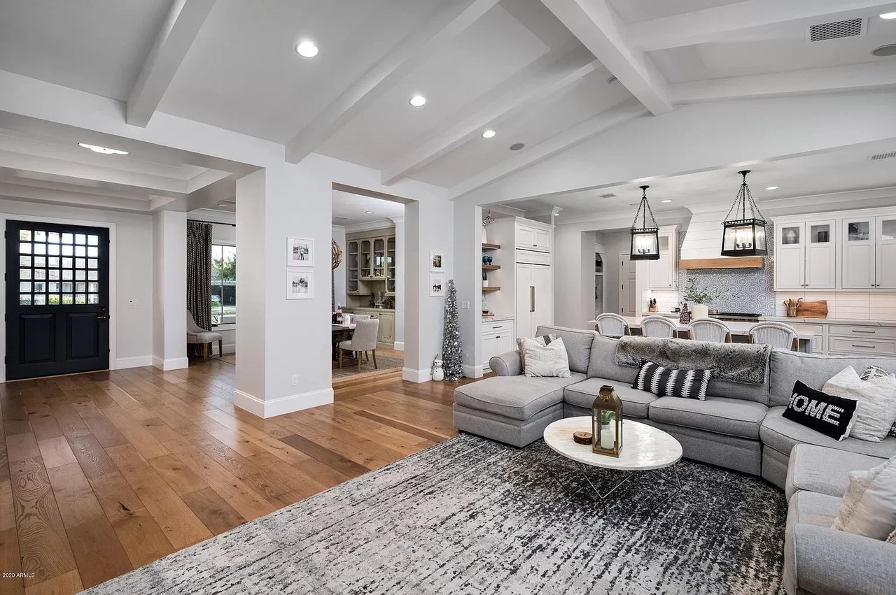 6212 E Calle Del Paisano