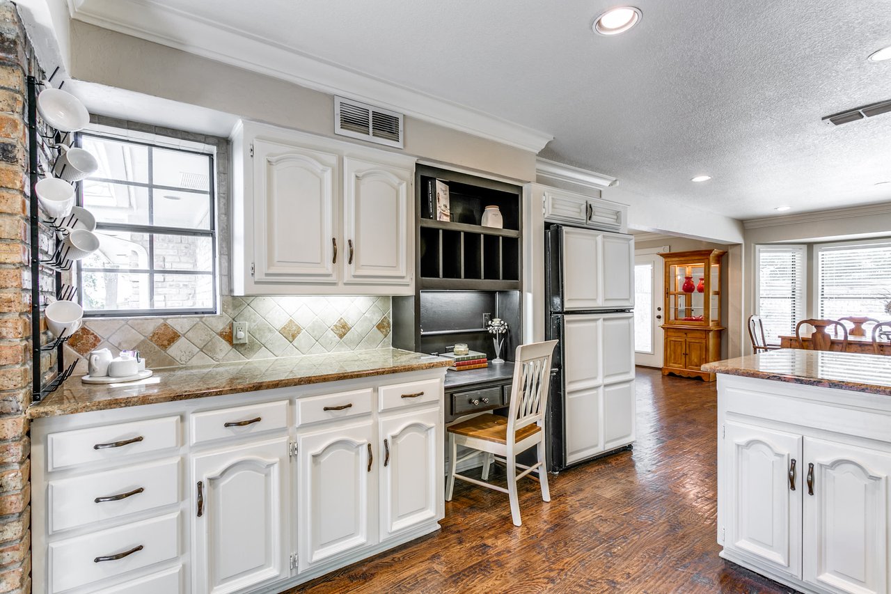 3031 Parr Lane