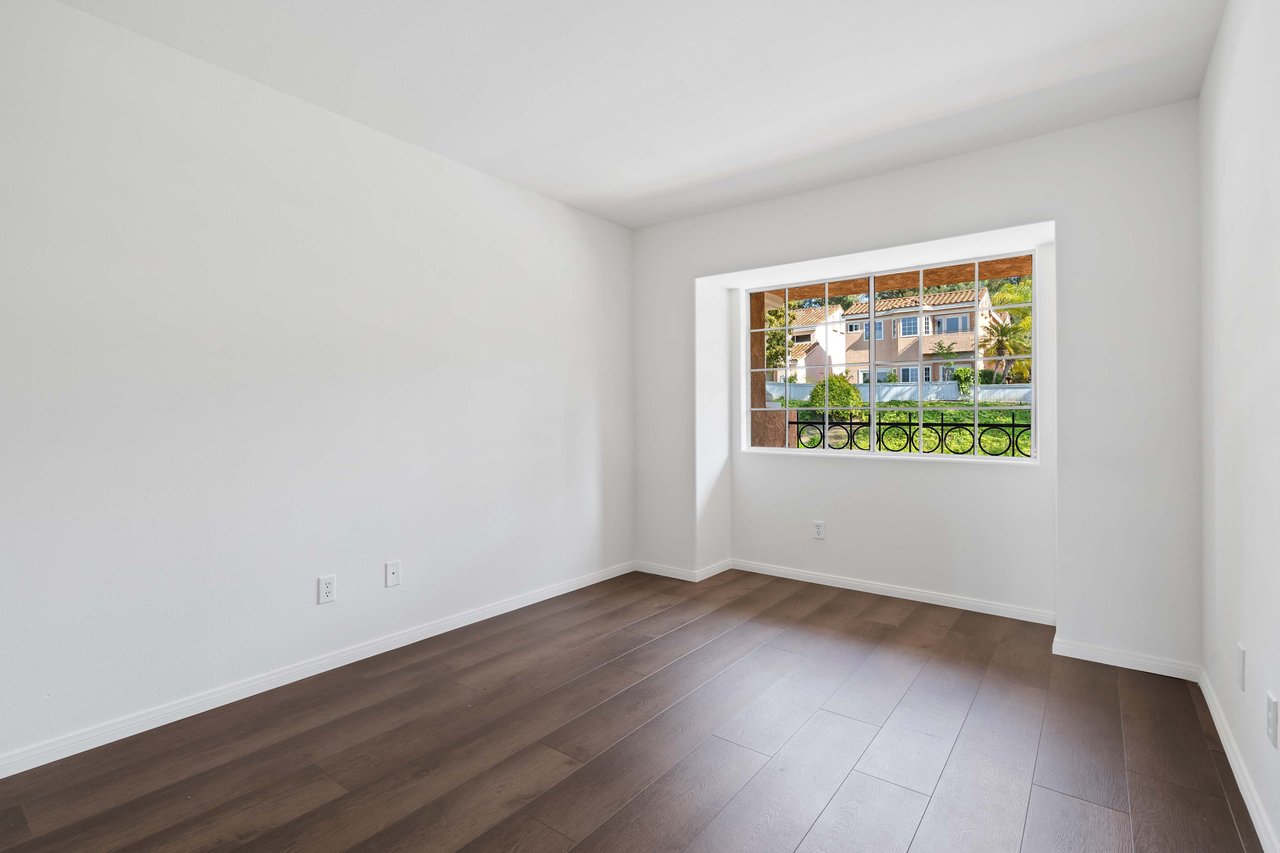 1472 Golfcrest Pl