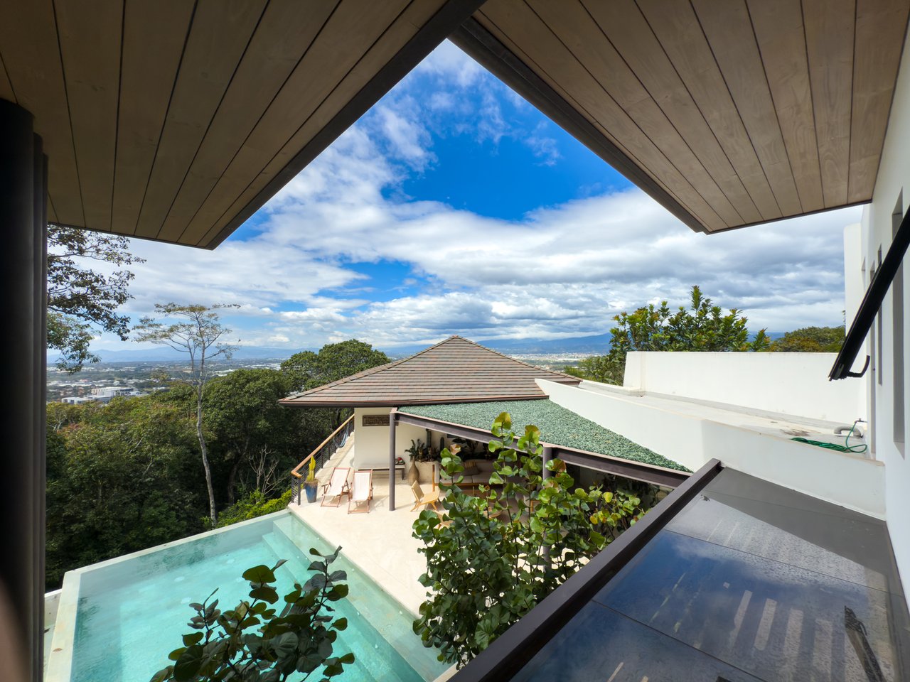 Modern Forest Infinity Pool Estate, Santa Ana, San Jose