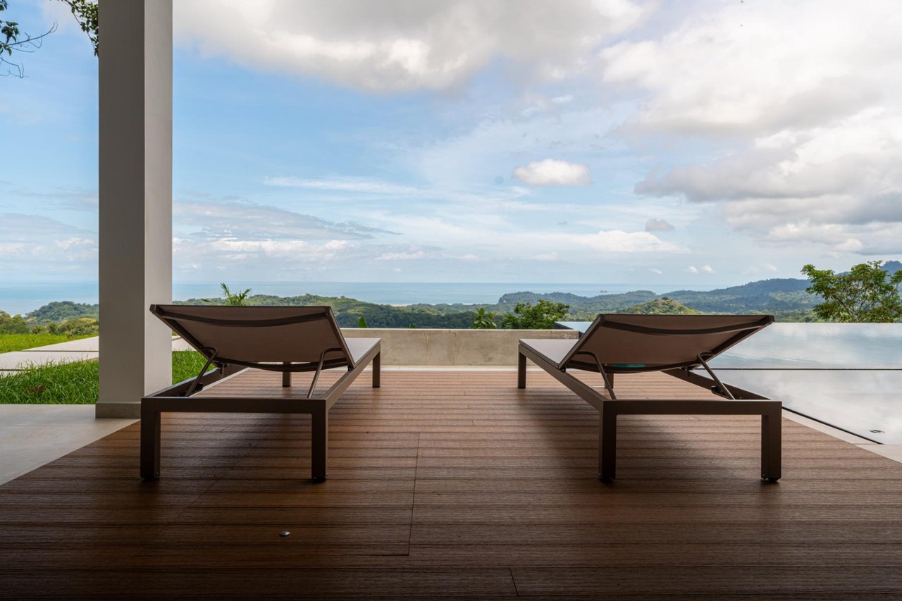 Private Solar Powered Ocean View Villa, Ojochal, Puntarenas