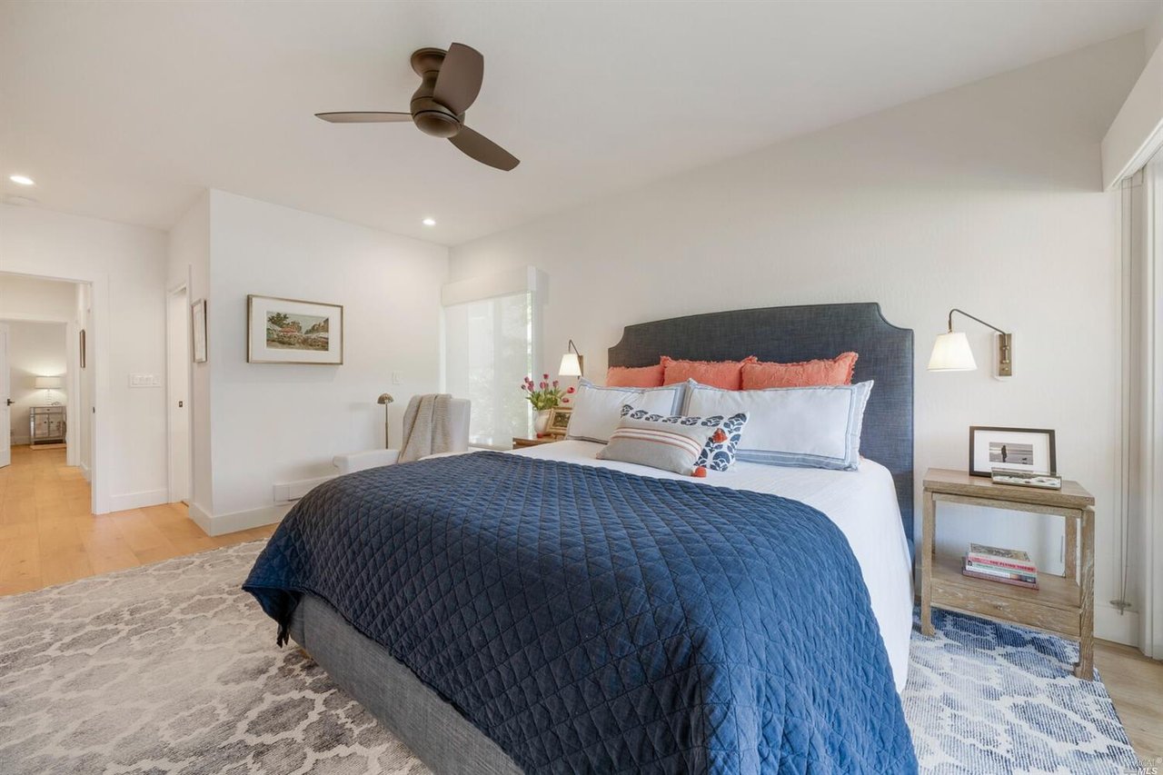 1125 S Eliseo Dr