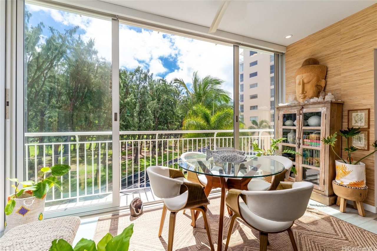 2969 Kalakaua Avenue, Unit 106