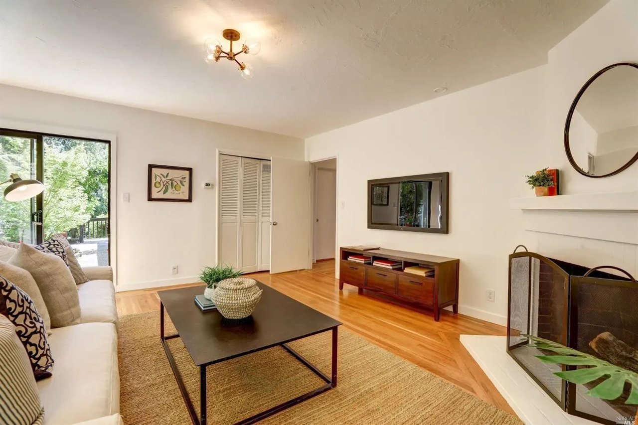 30 Vista Drive
