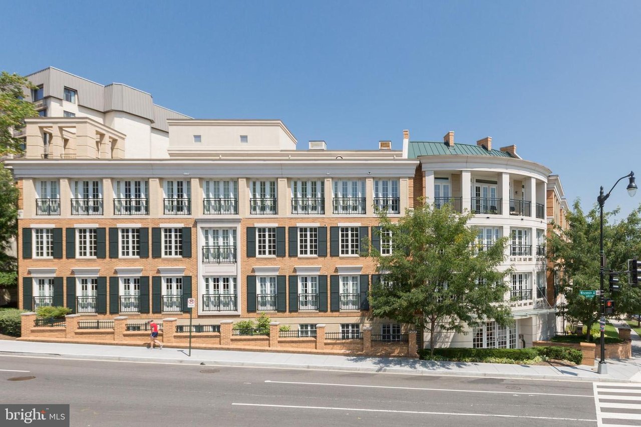 2501 Wisconsin Ave NW #101, Washington, DC 20007