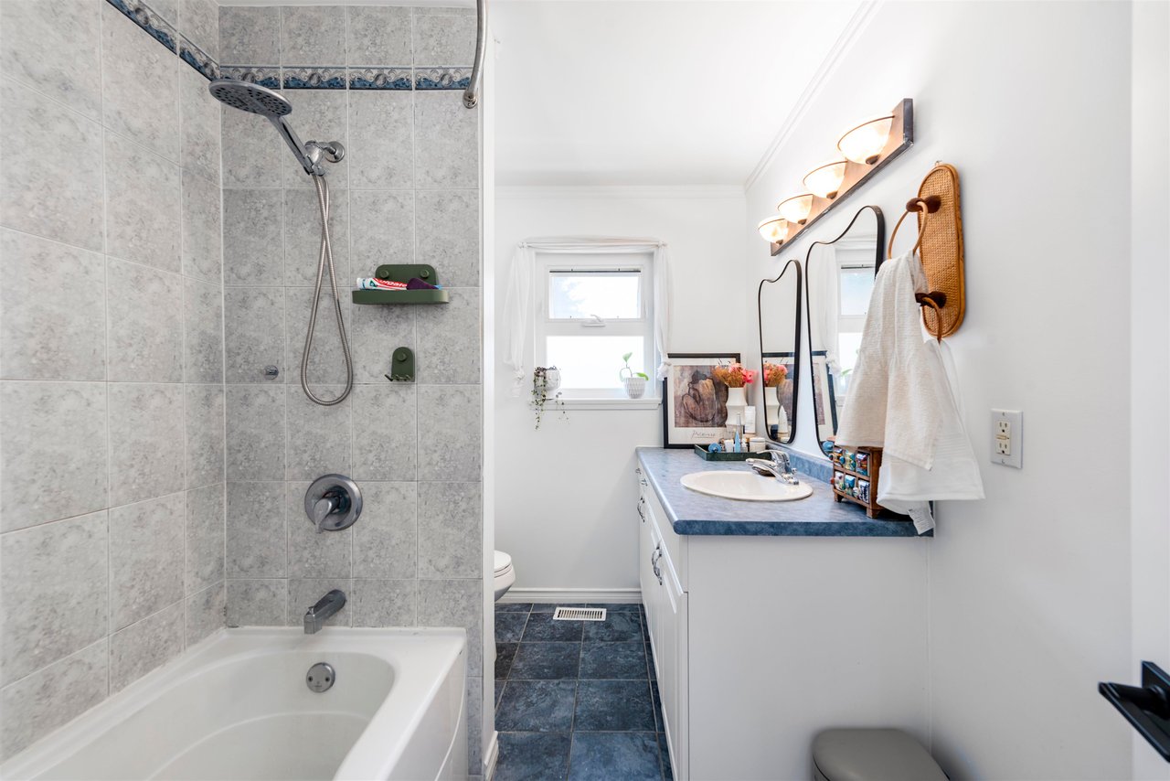 335 Seaview Drive, Port Moody