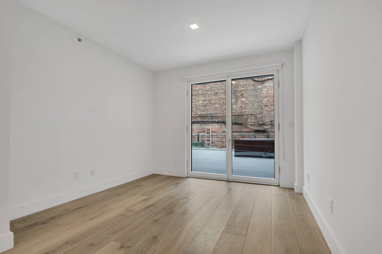 245 E 53rd Street, Unit 2