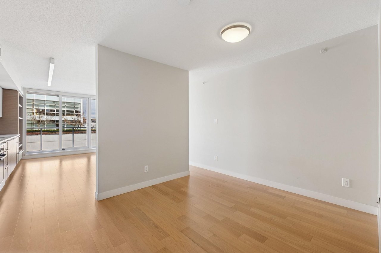 416-1635 W 3rd Ave