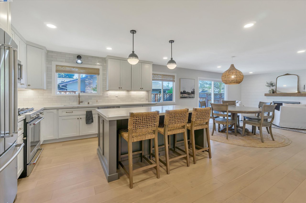 926 Amhurst Ct