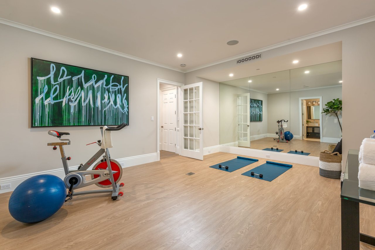 Exquisite Estate in Prime Riviera