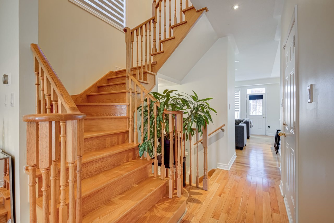 58 Mantle Ave