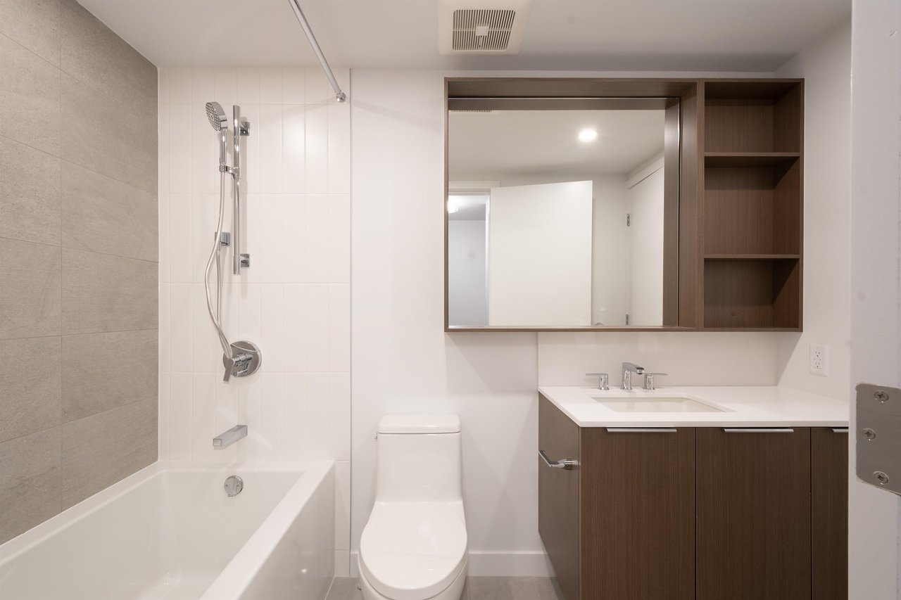216-645 Como Lake Avenue, Coquitlam