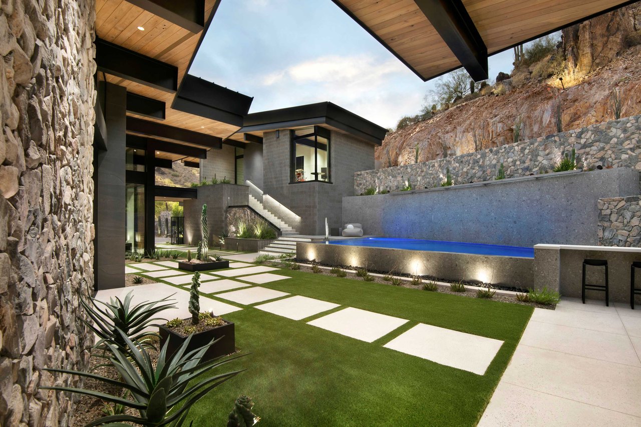 Modern Luxury home in Paradise Valley, Arizona