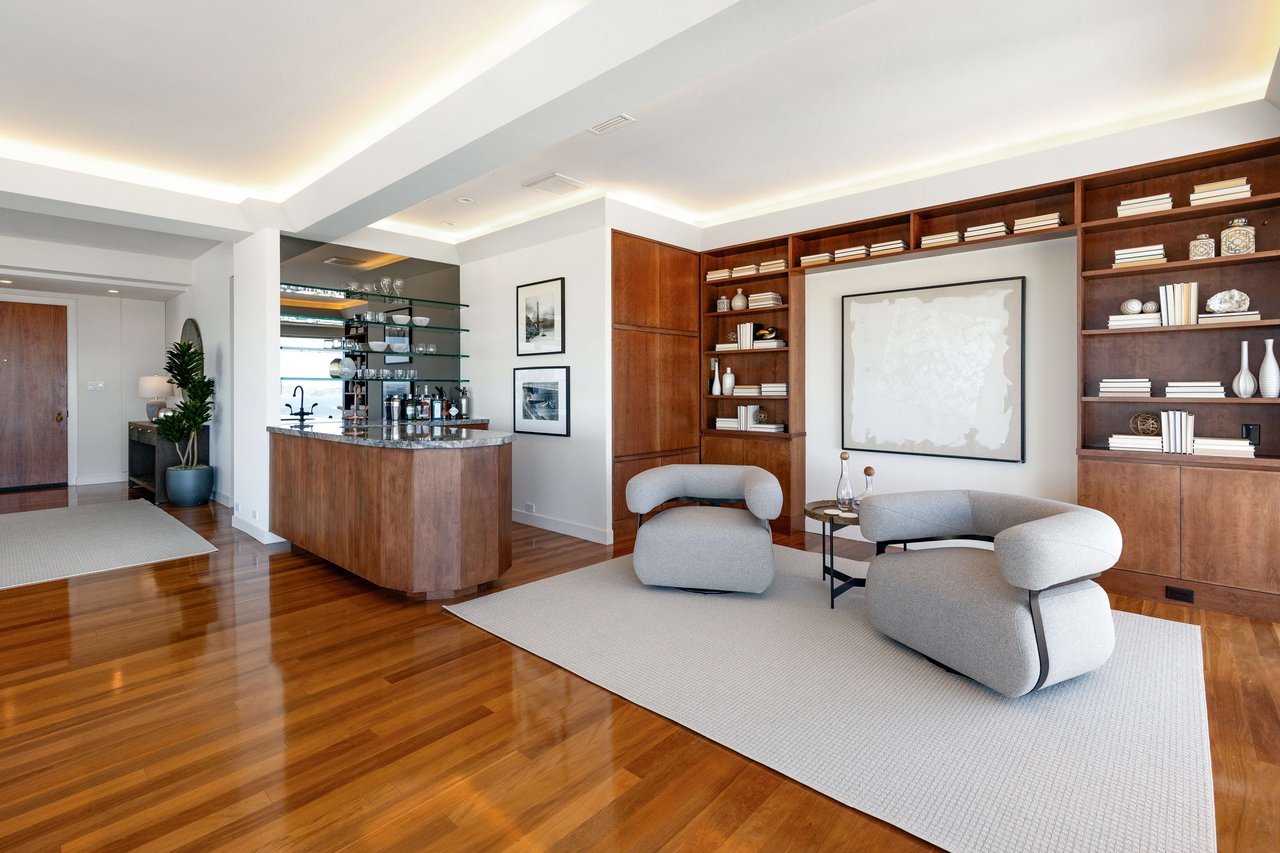 Showcase North Bay View Apartment
