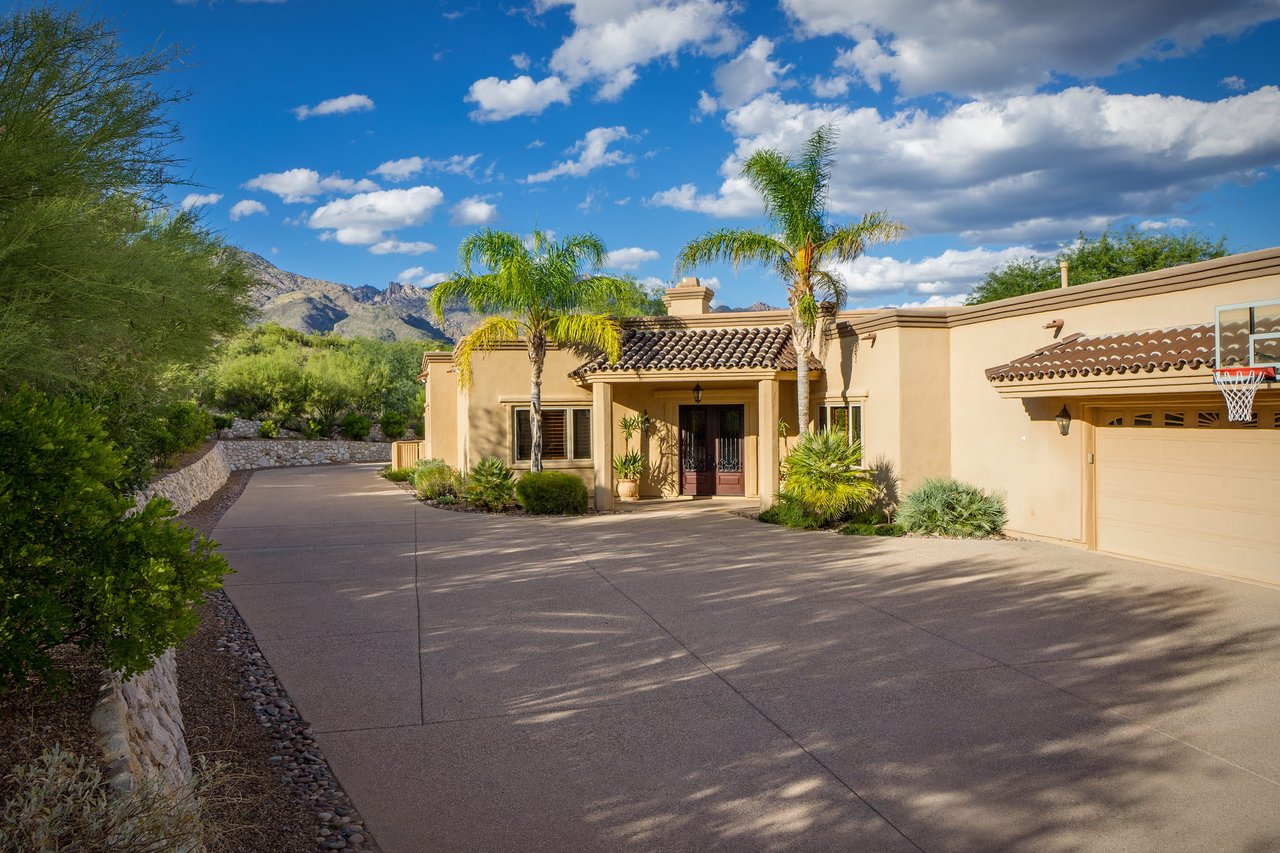 Incomparable Foothills Residence