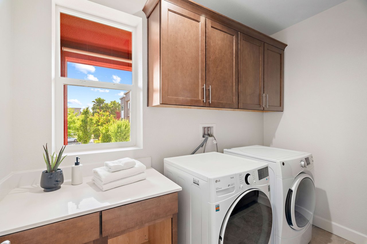 367 Ellicott LOOP