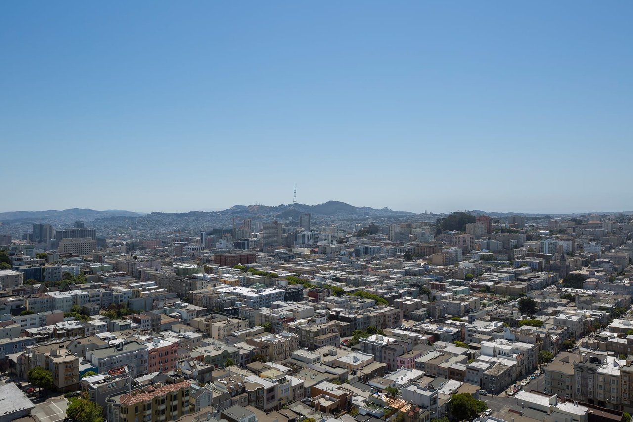 Two Bedroom Condo With Landmark Views