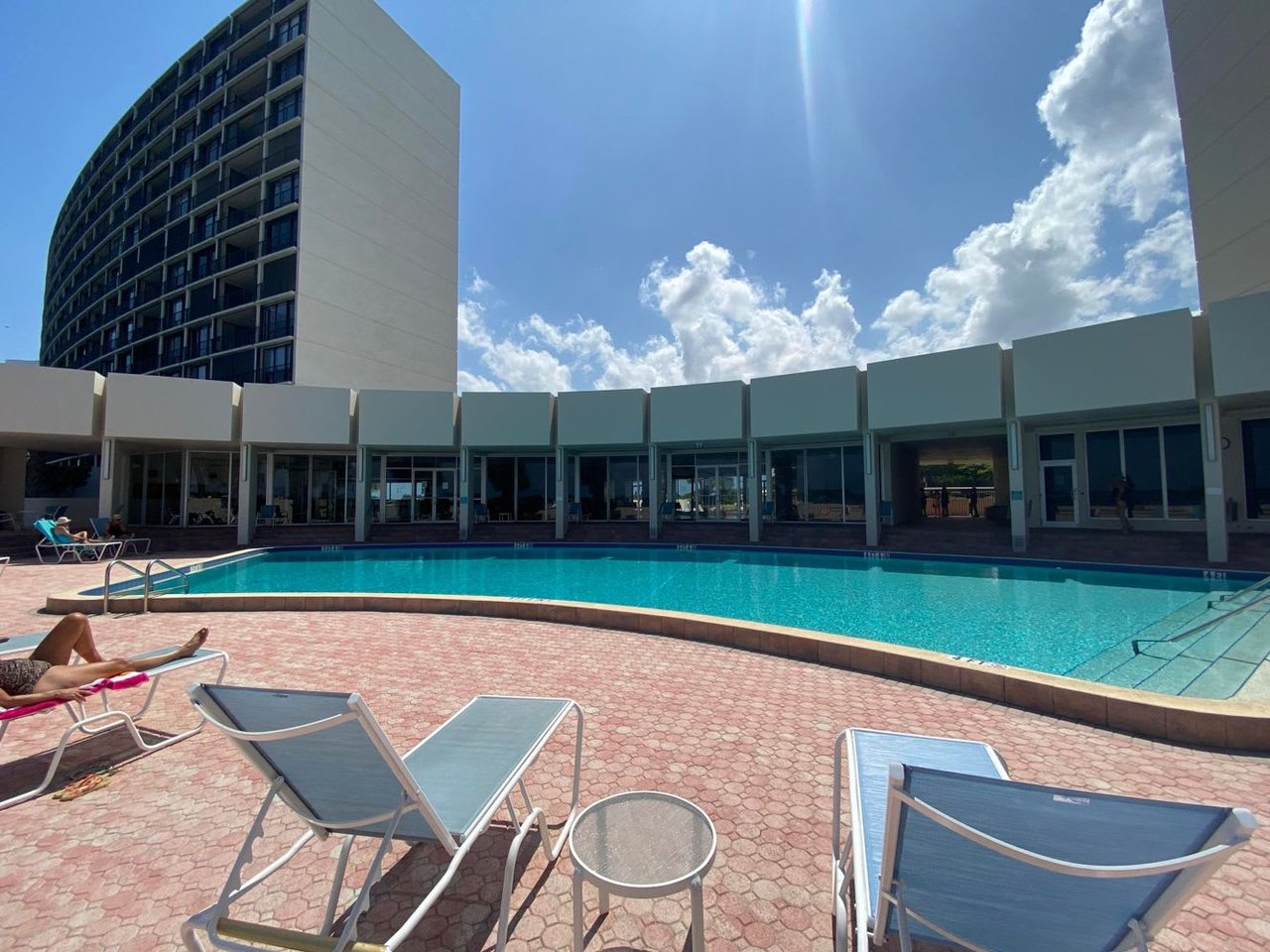 122 Lakeshore Drive #2320