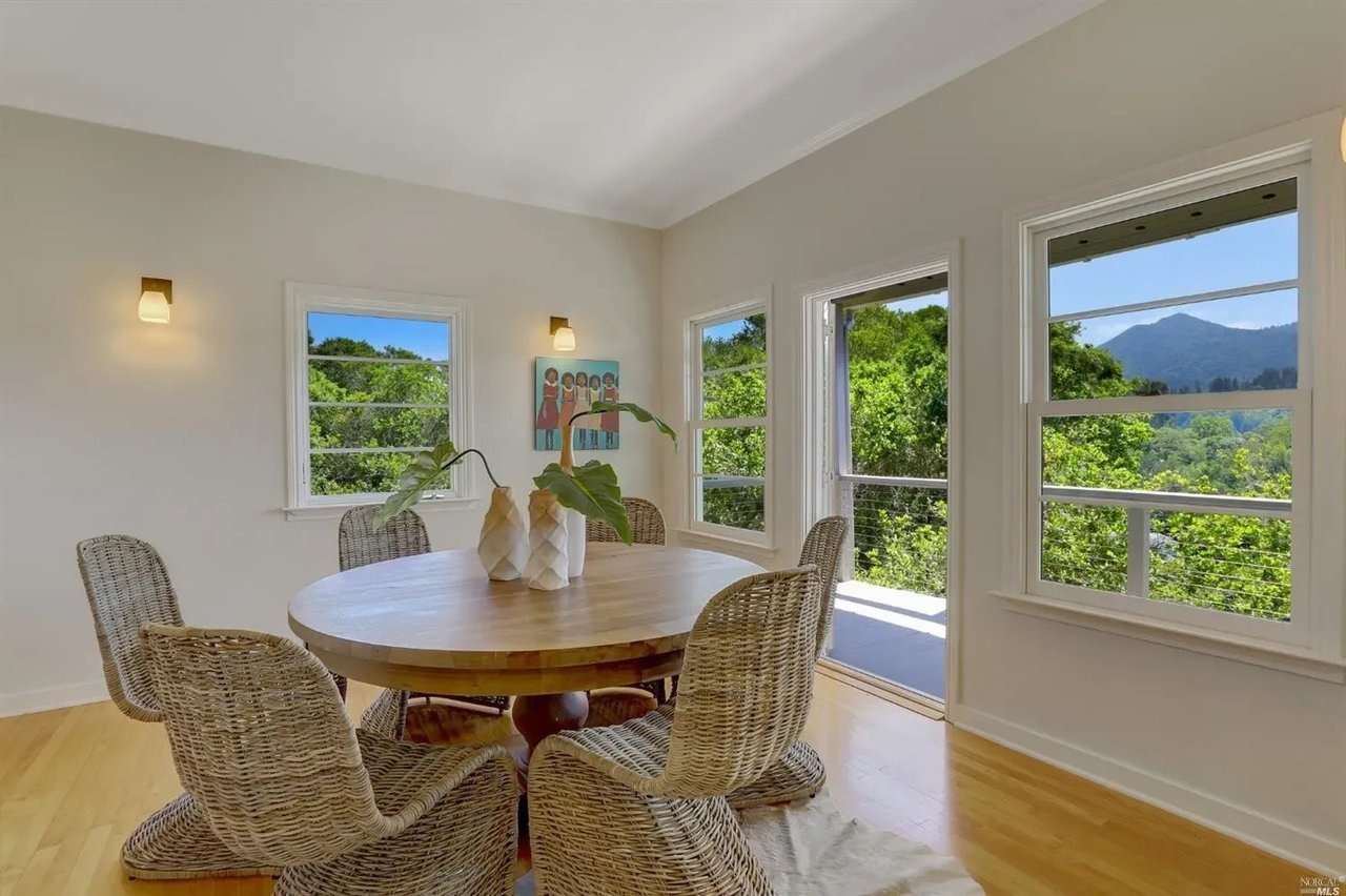 116 Winding Way