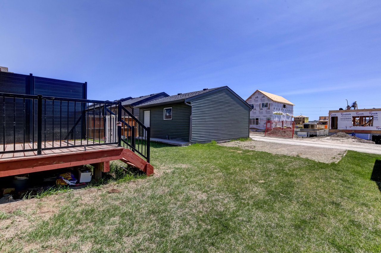 887 Carrington Boulevard NW