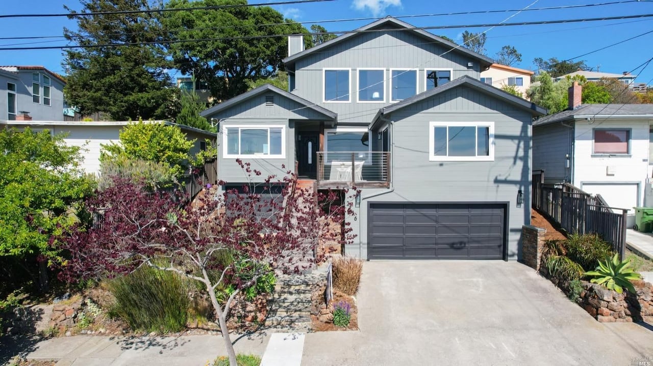 2756 Arlington Blvd, El Cerrito * Represented Sellers * Sold for 155K Over Asking (14.2%)