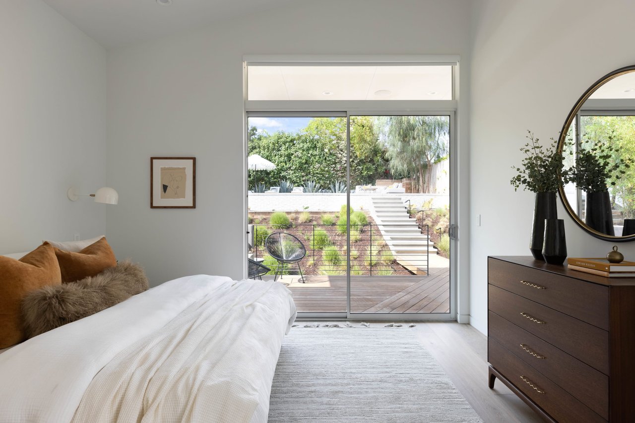 Architectural Stunner in Silver Lake