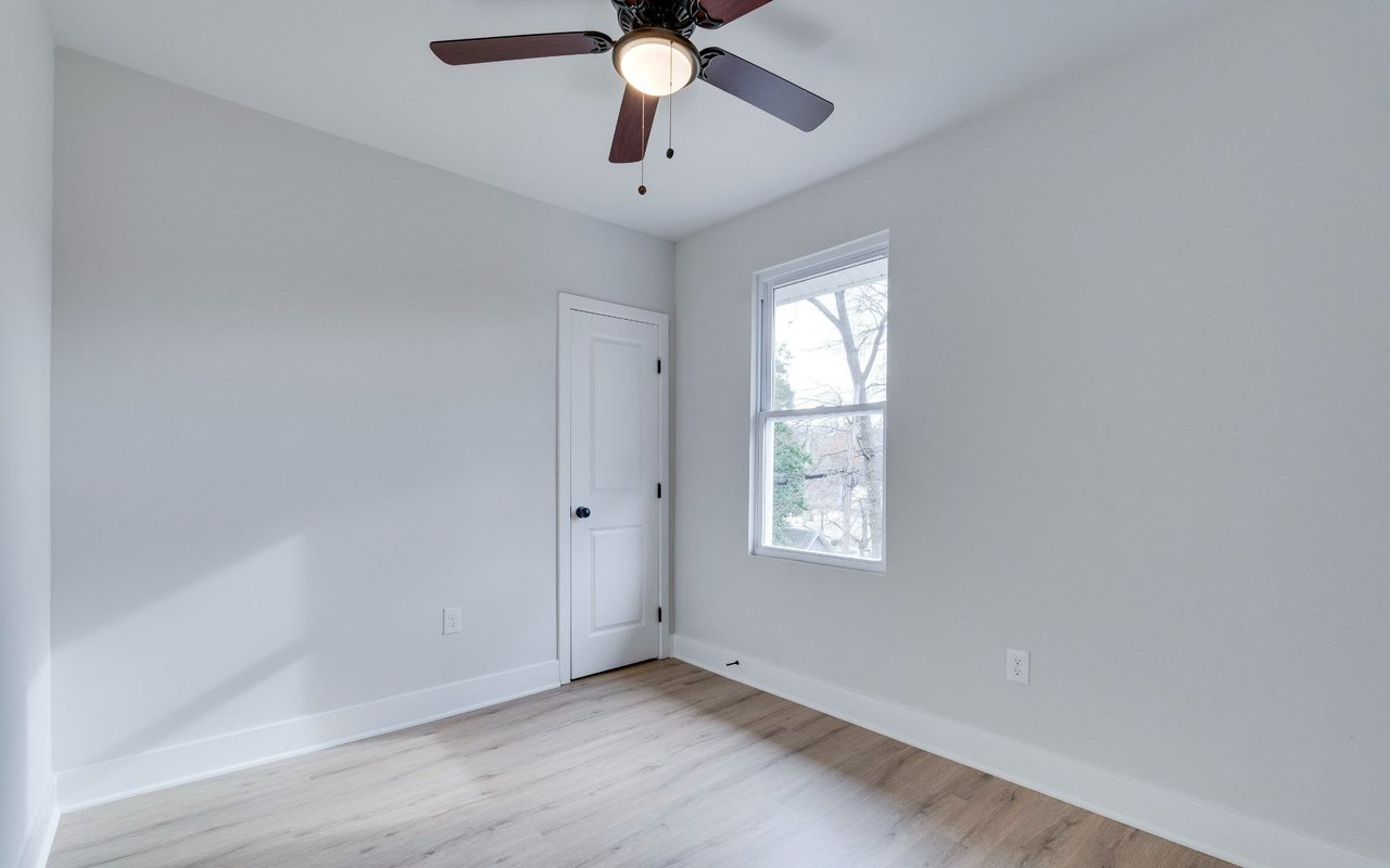 1011 Taylor St NE