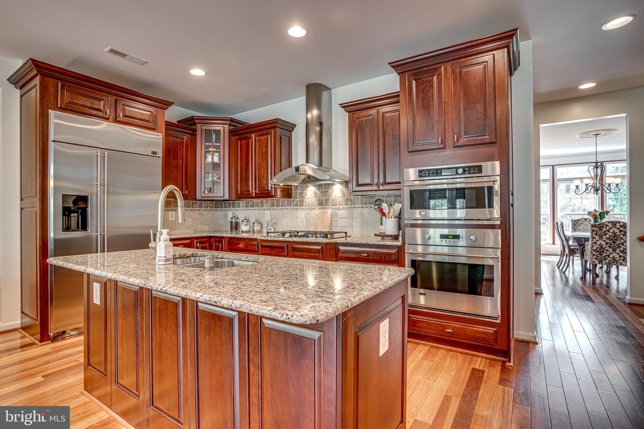 9360 BERRY HILL CT