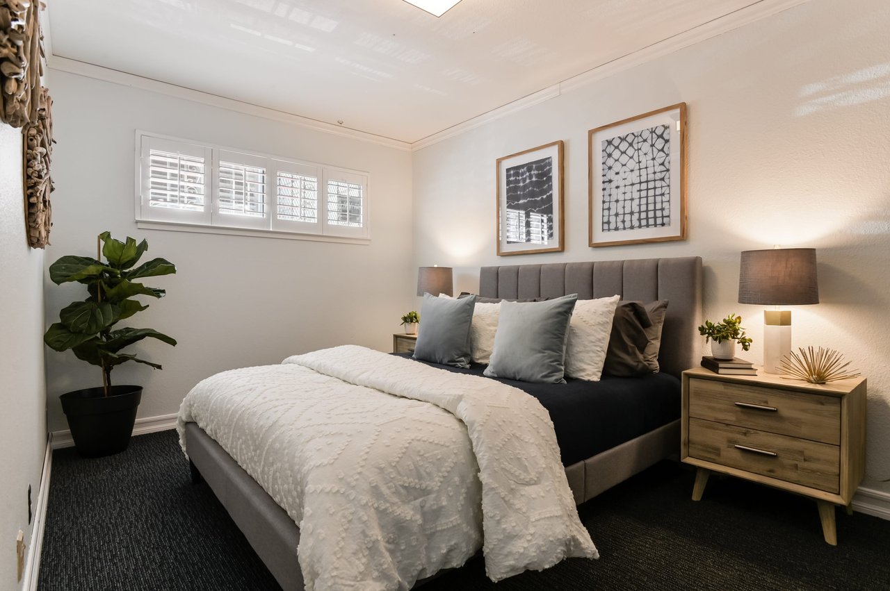 Designer Renovated, Free-Standing Condo in Hayes Valley!