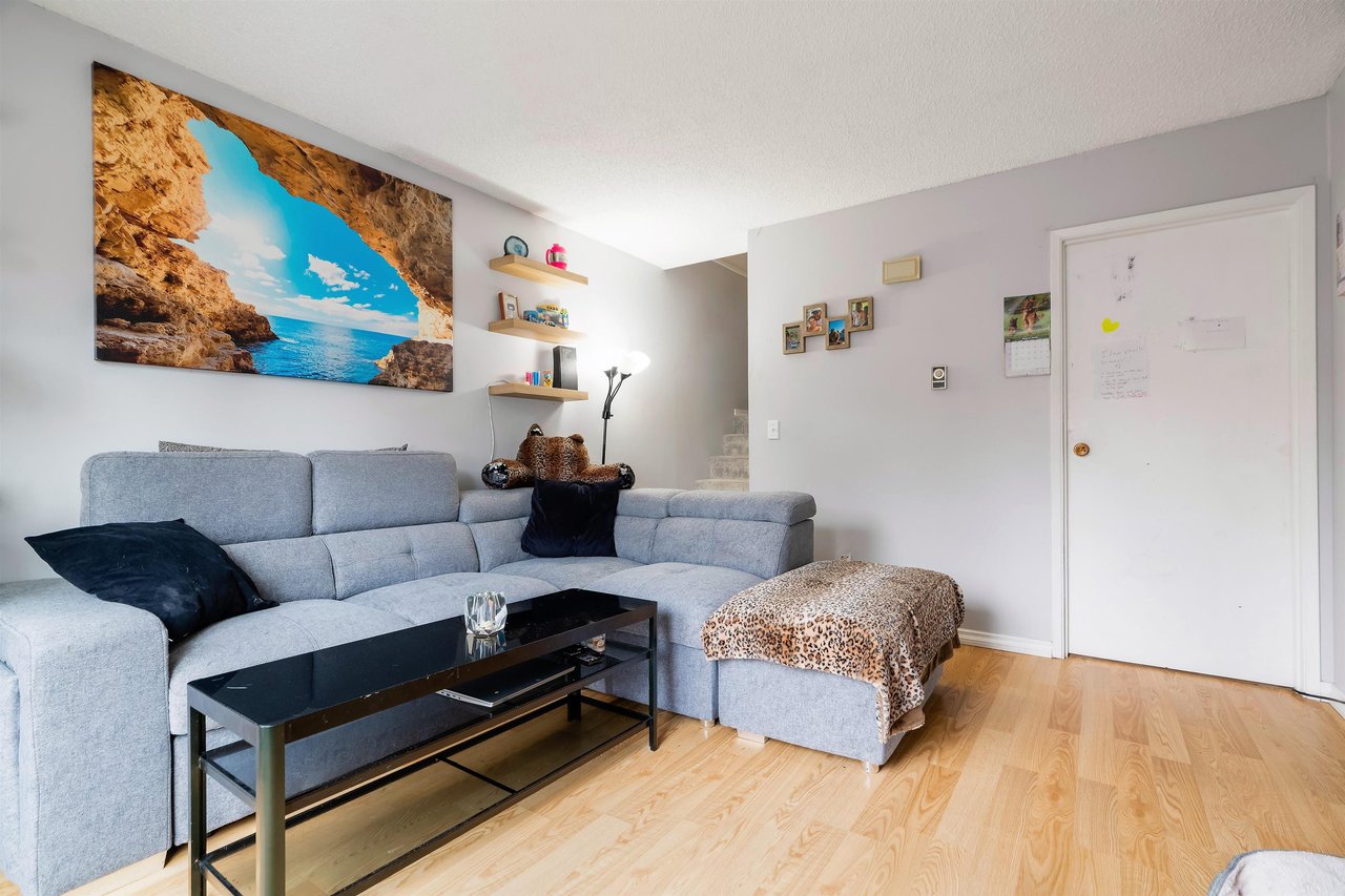 4-313 Highland Wy
