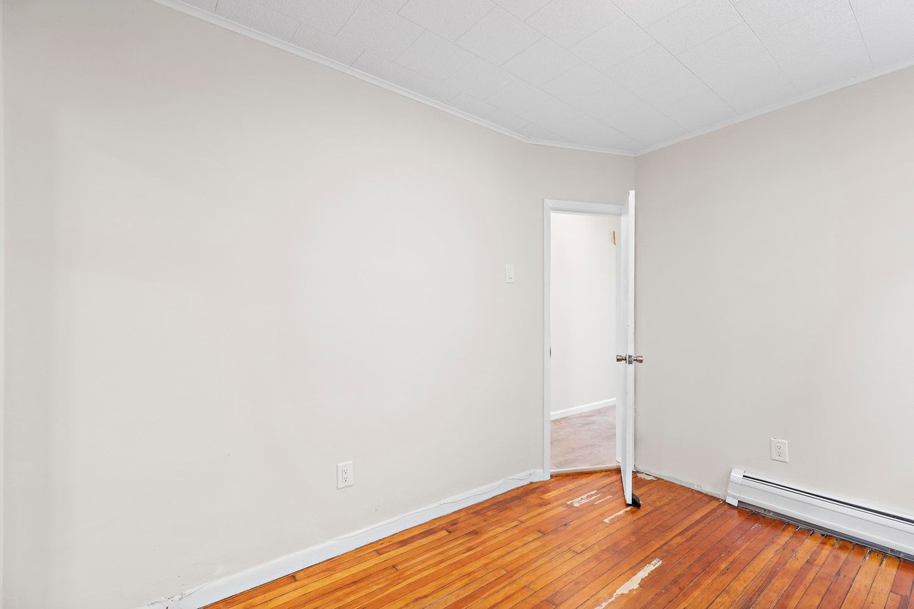 75 Nelson Ave, #2