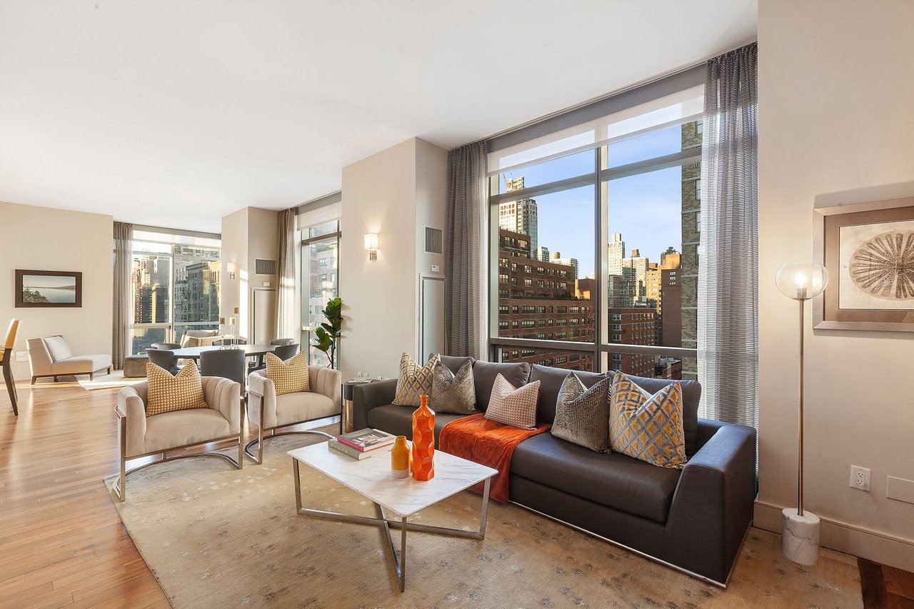 300 East 79th Street Unit: 12B