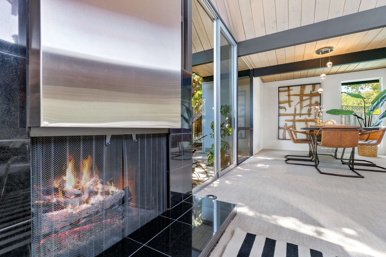 958 Eichler Drive