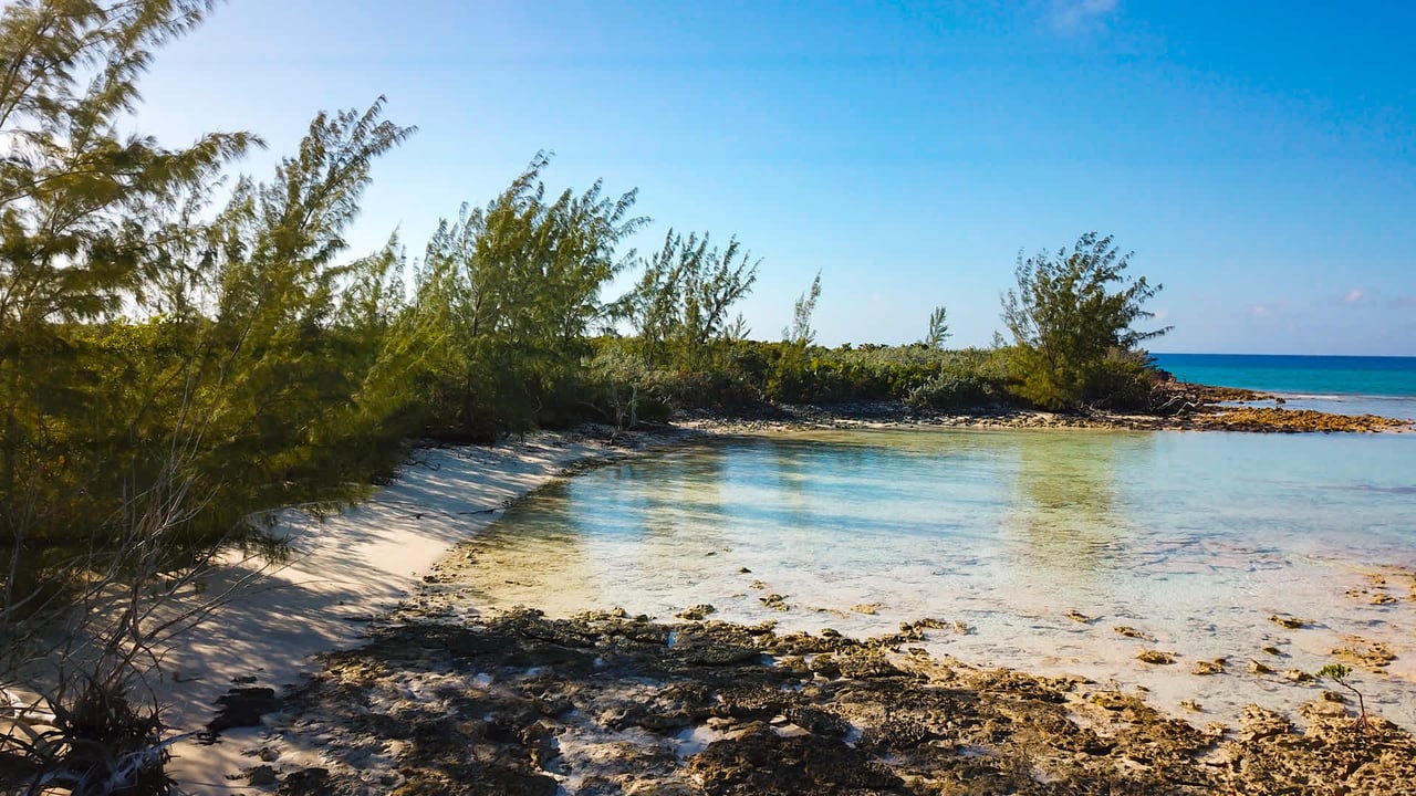 Hawks Nest Cay Cat Island