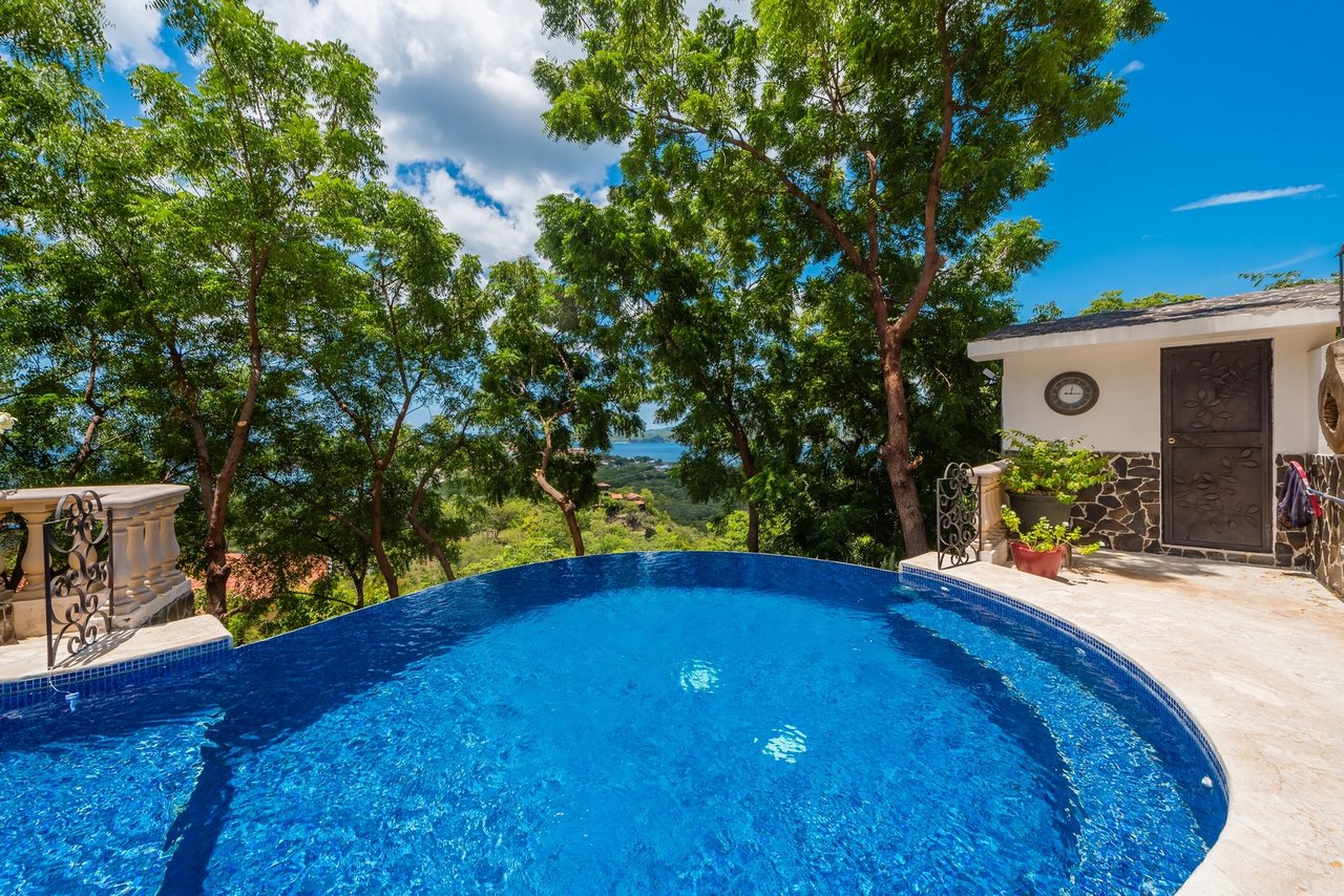 Infinity Pool Spanish Estate, Flamingo, Guanacaste