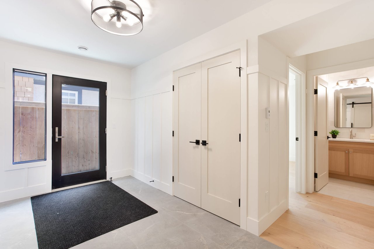 909A 9th Street