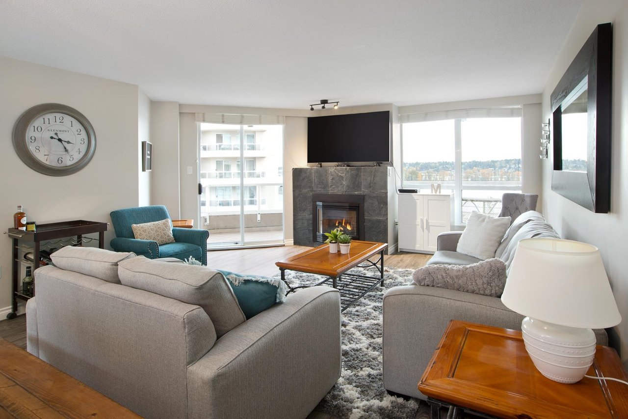 1704-1235 Quayside Dr