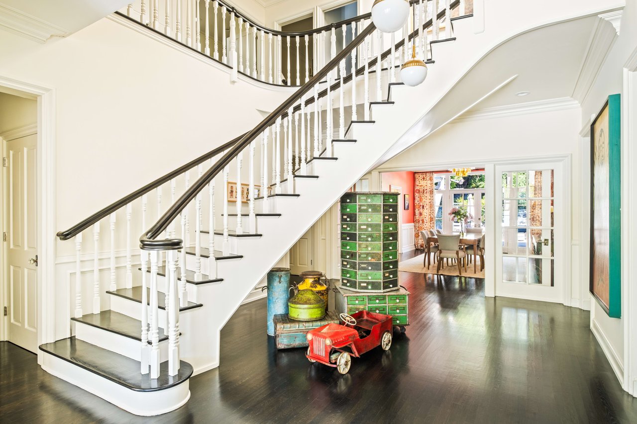 16659 Ashley Oaks, Encino