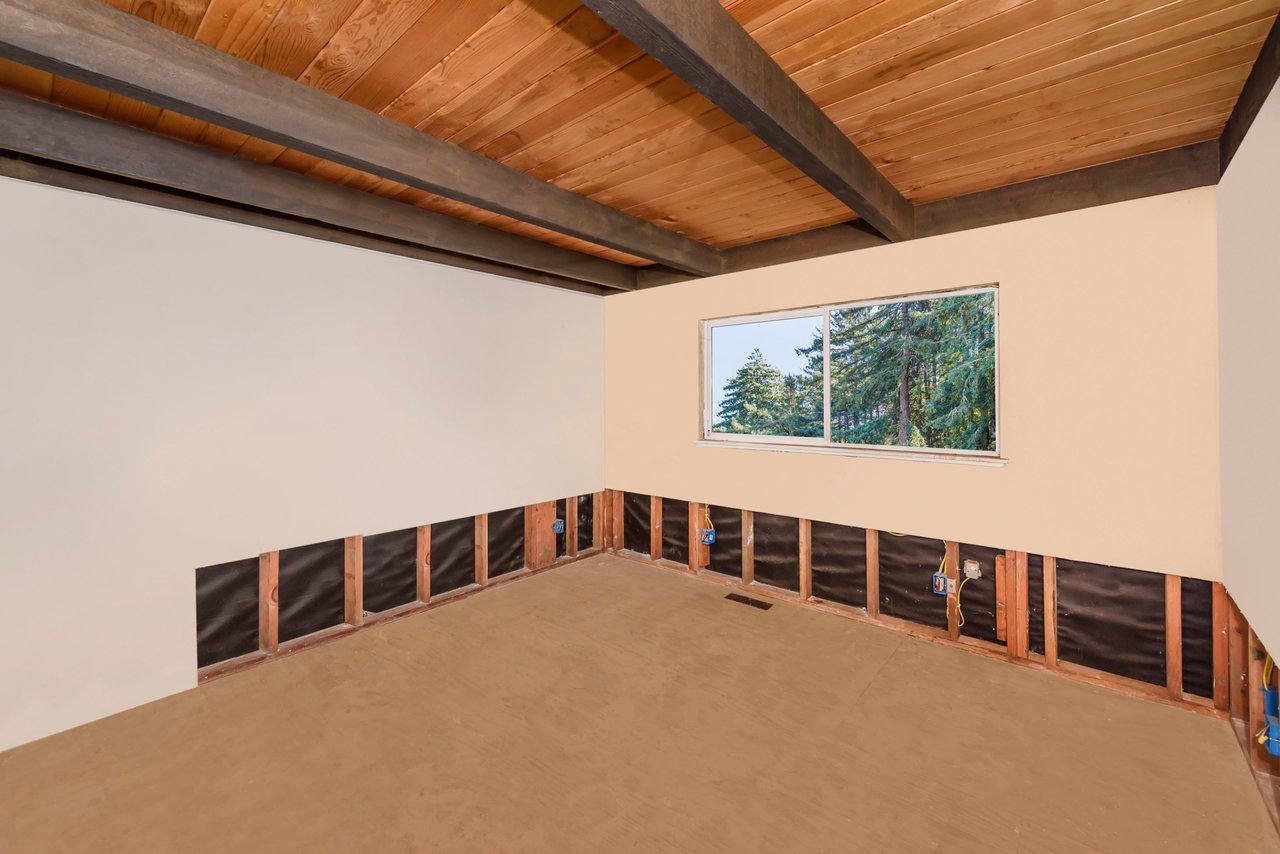 Enchanted and Serene Tree House Property- Represented Seller