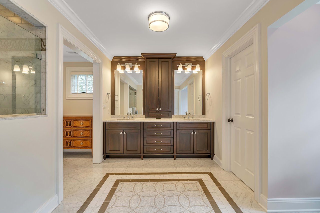 20 Van Beuren Road, Morris Township