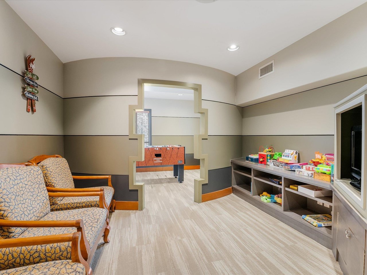 210 G3-4653 Blackcomb Wy