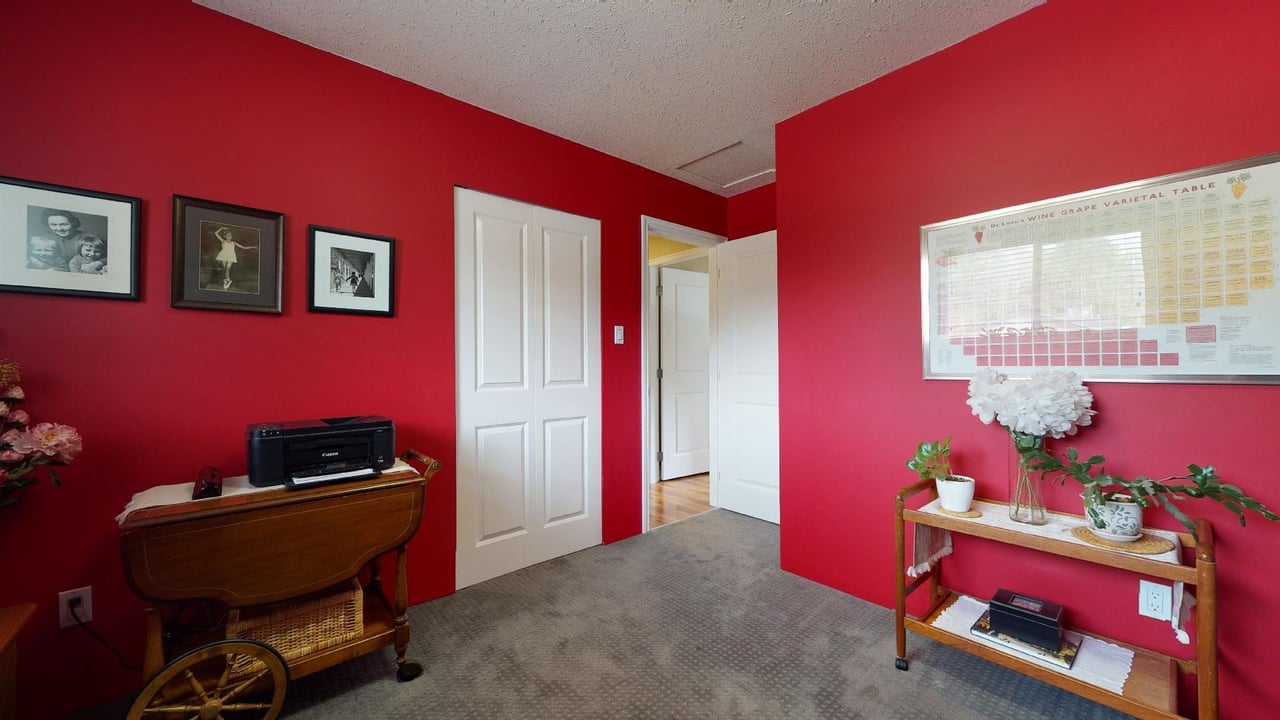 38240 Myrtlewood Cres