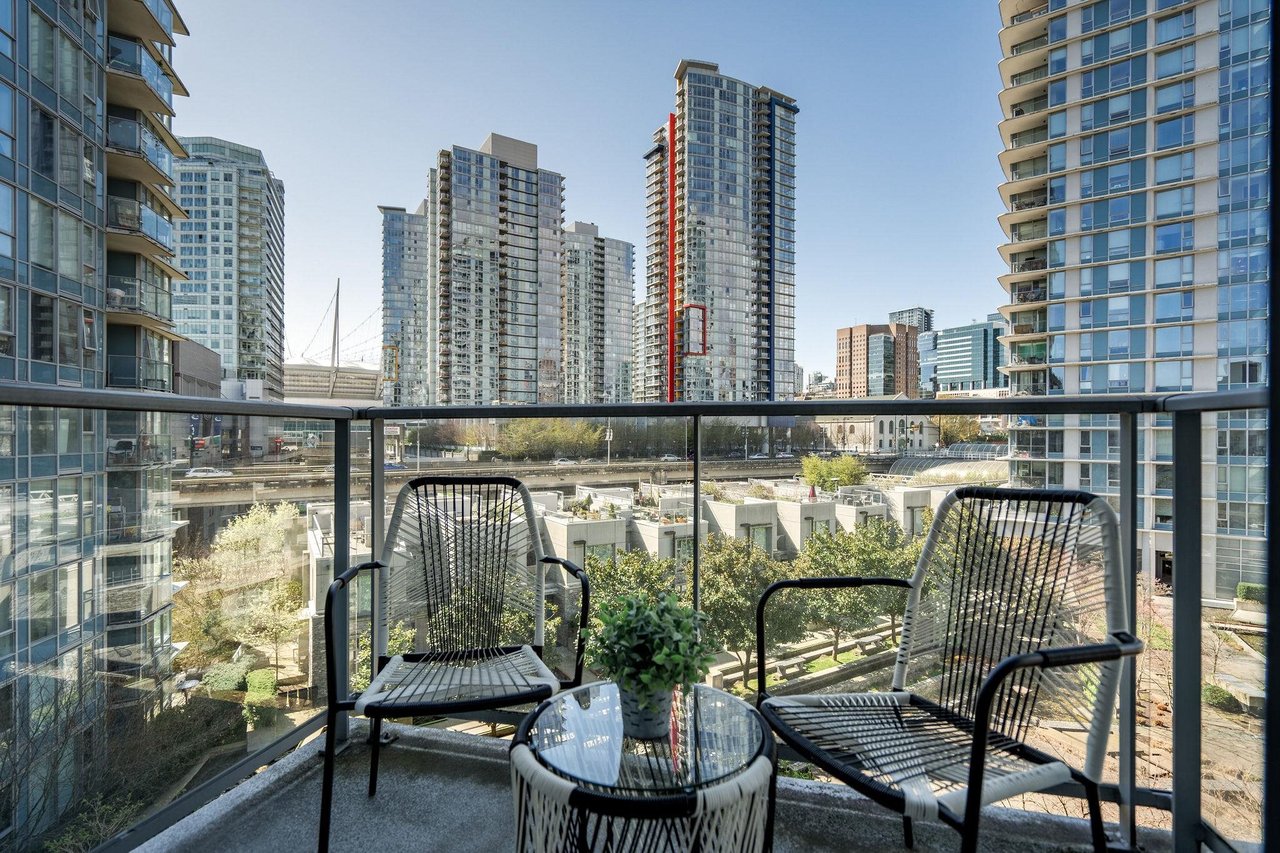 702-633 Abbott Street, Vancouver
