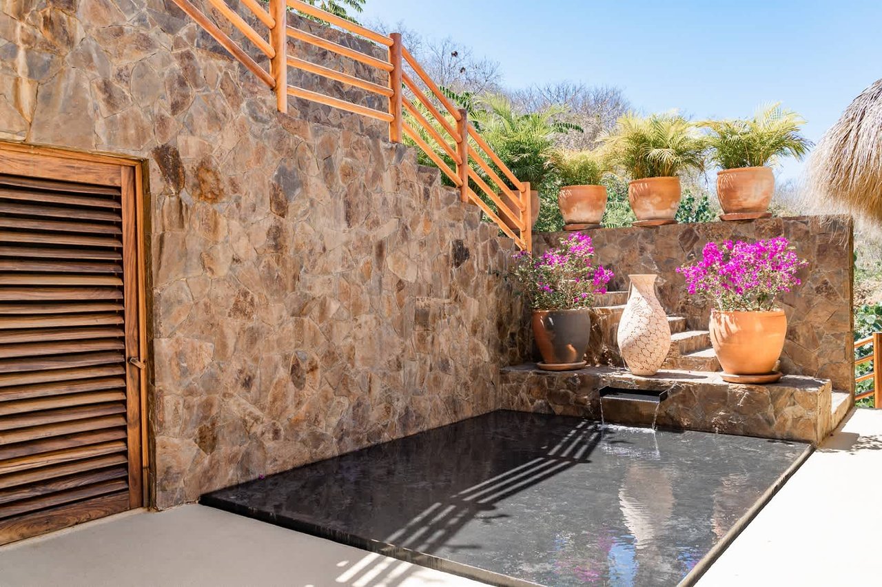6 bedroom, Single Family Homes, Villa Sagrario, Montecito Beach Village