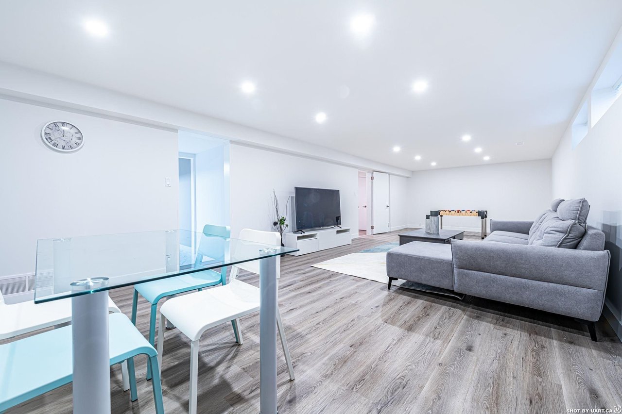 466 W 27th Ave