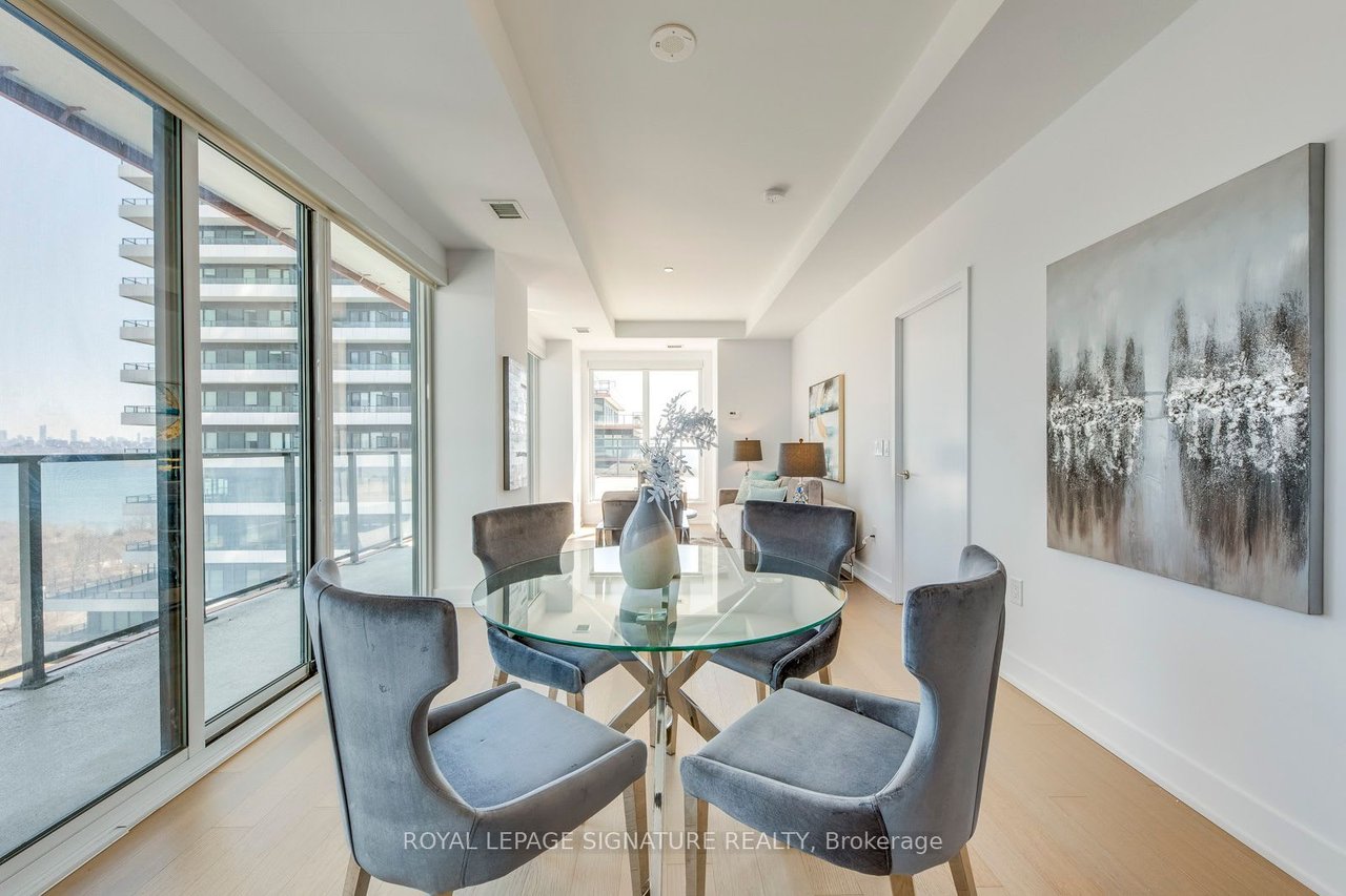 30 Shore Breeze Dr Unit: 819