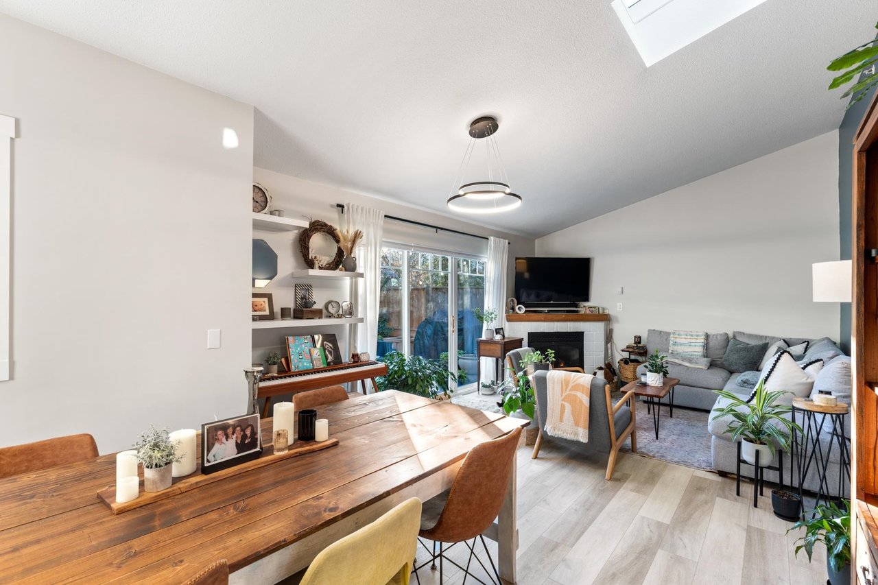 32-1821 Willow Cres