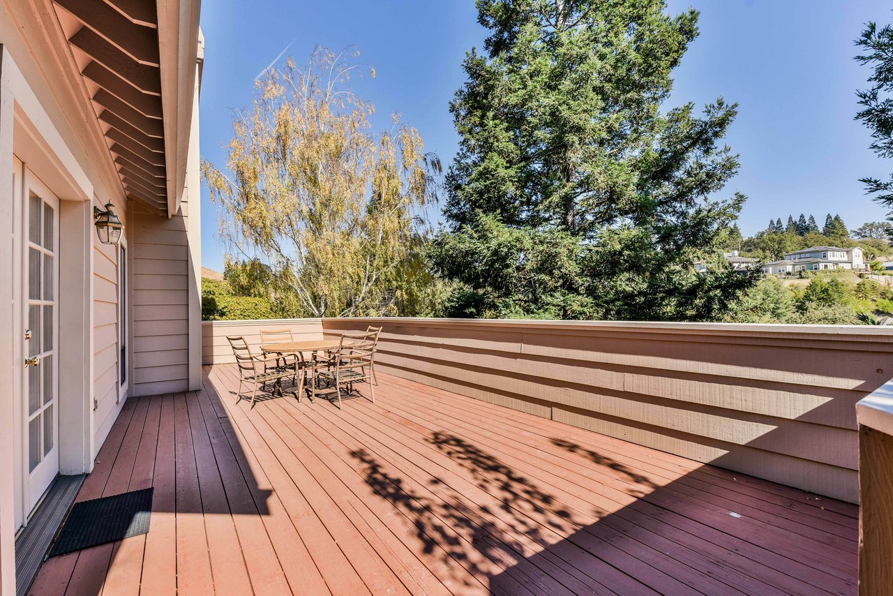 Fantastic Opportunity to buy in Alamo!